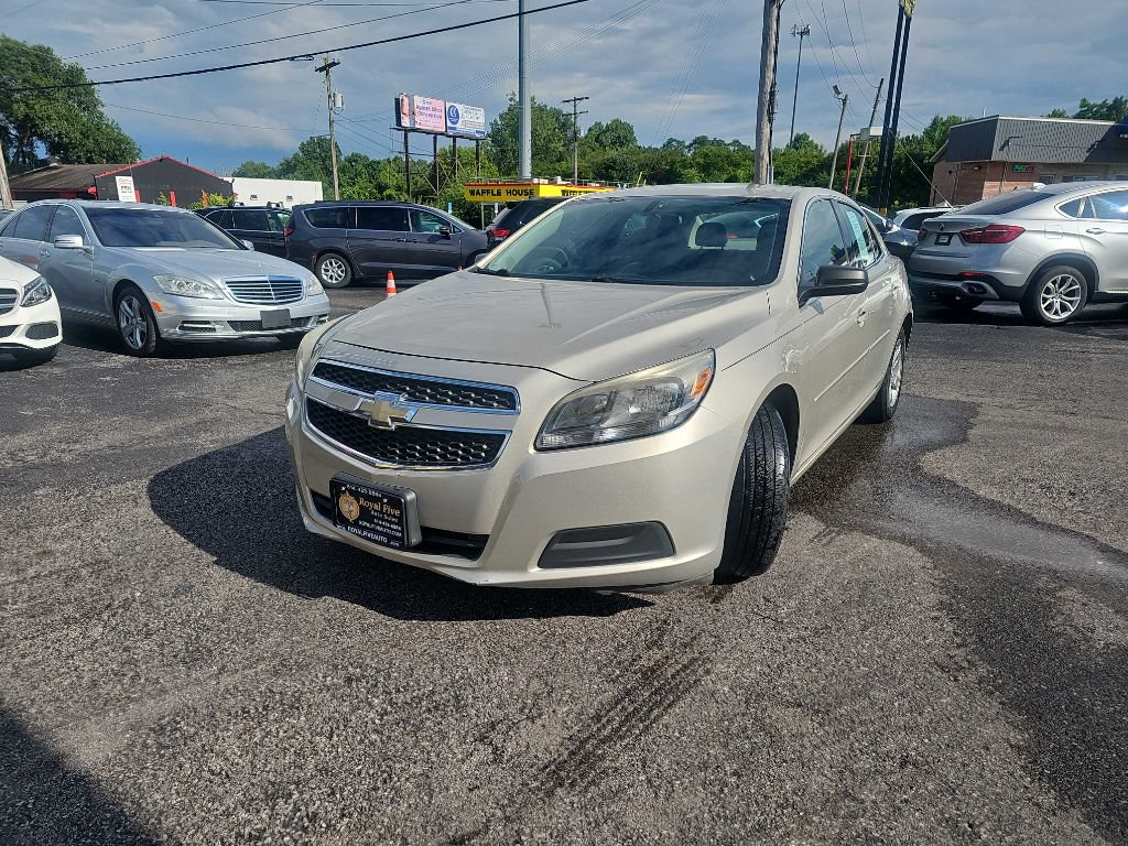Used 2013 Chevrolet Malibu LS w/ Protection Package FWD image 13