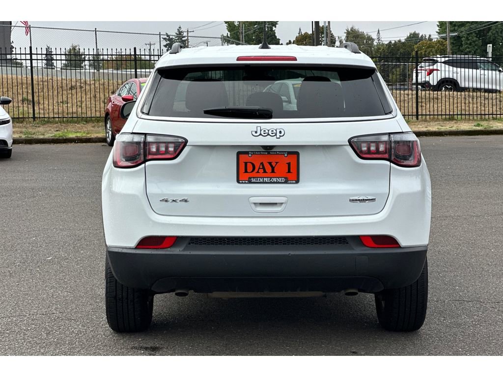 Used 2024 Jeep Compass Latitude image 6