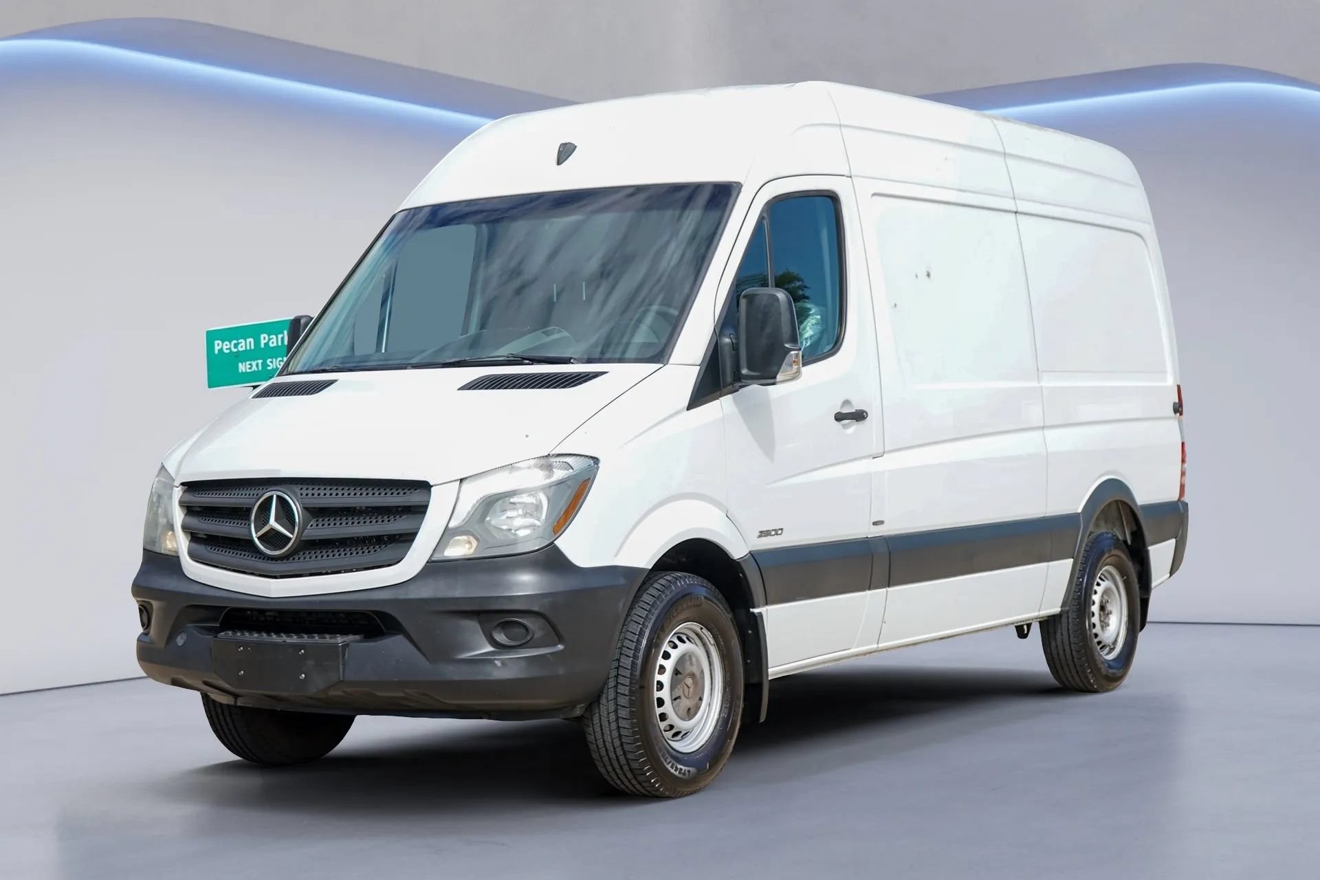 Used 2016 Mercedes-Benz Sprinter 2500 image 3