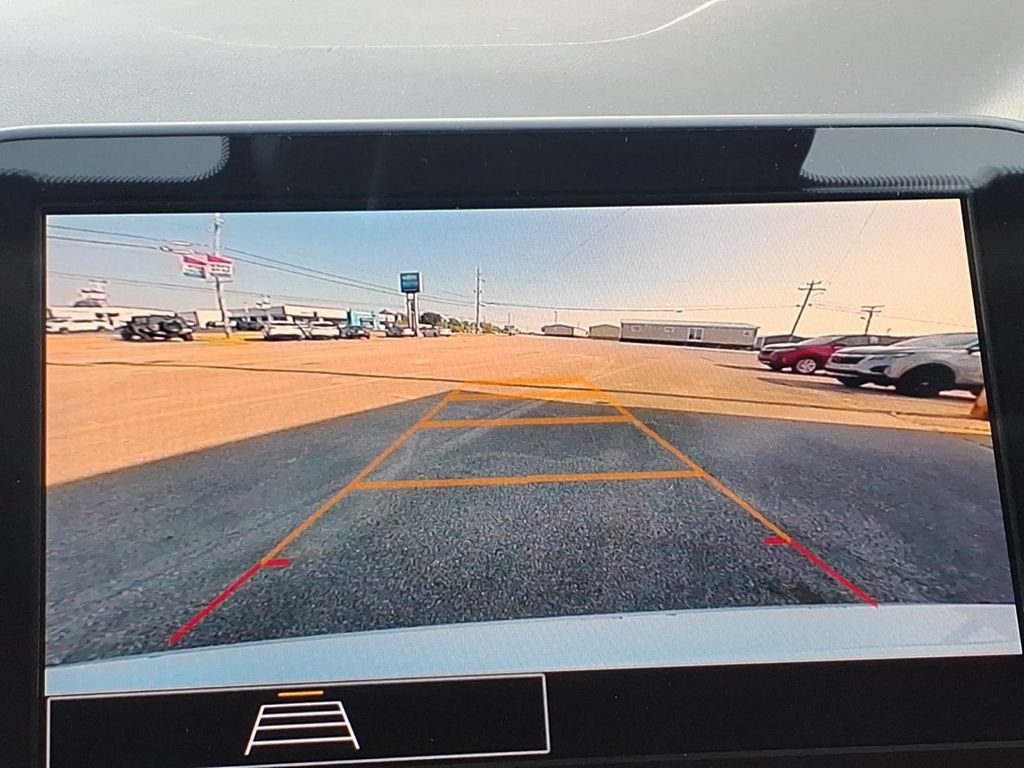 Used 2025 Chevrolet Malibu LT FWD image 26