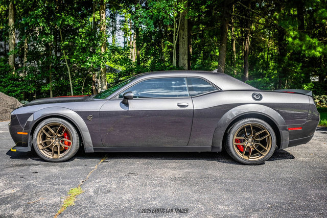 Used 2020 Dodge Challenger SRT Hellcat image 3