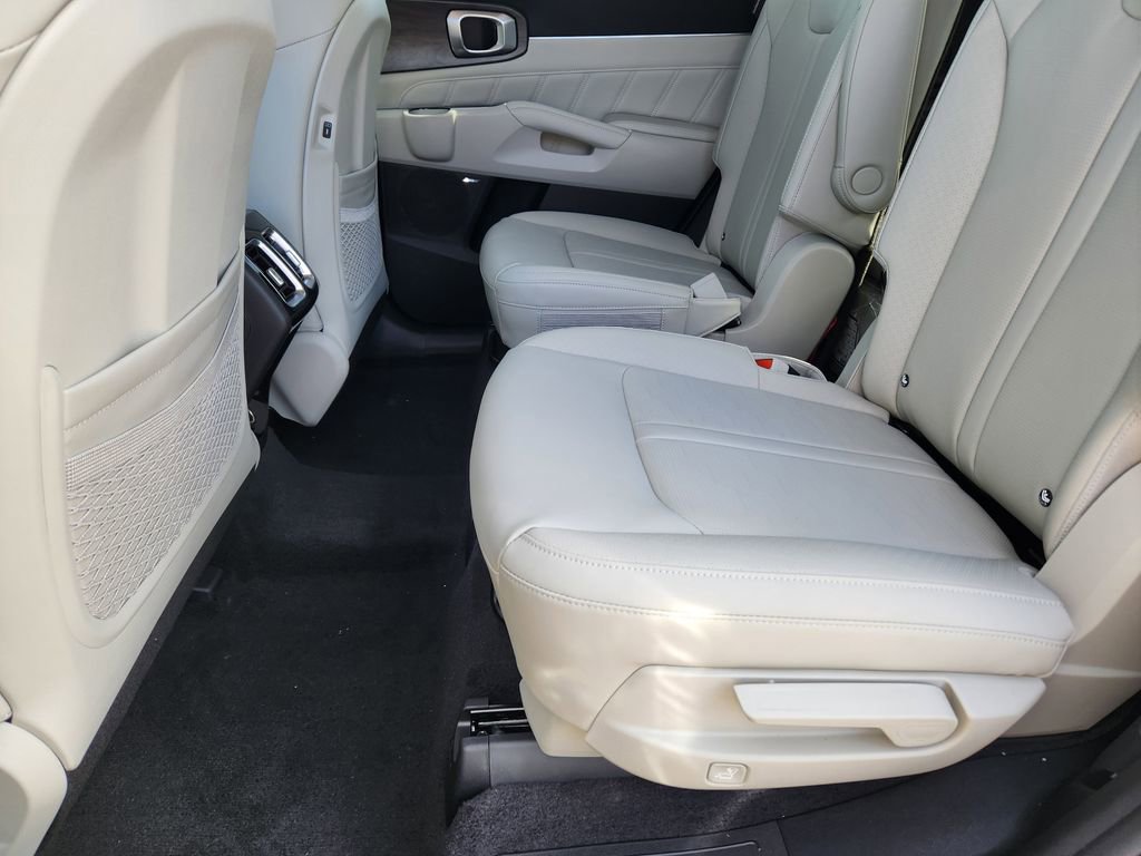 New 2026 Kia Sorento SX image 9