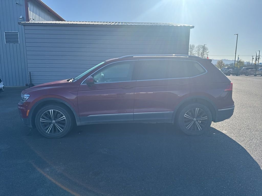 Used 2019 Volkswagen Tiguan SEL Premium image 2