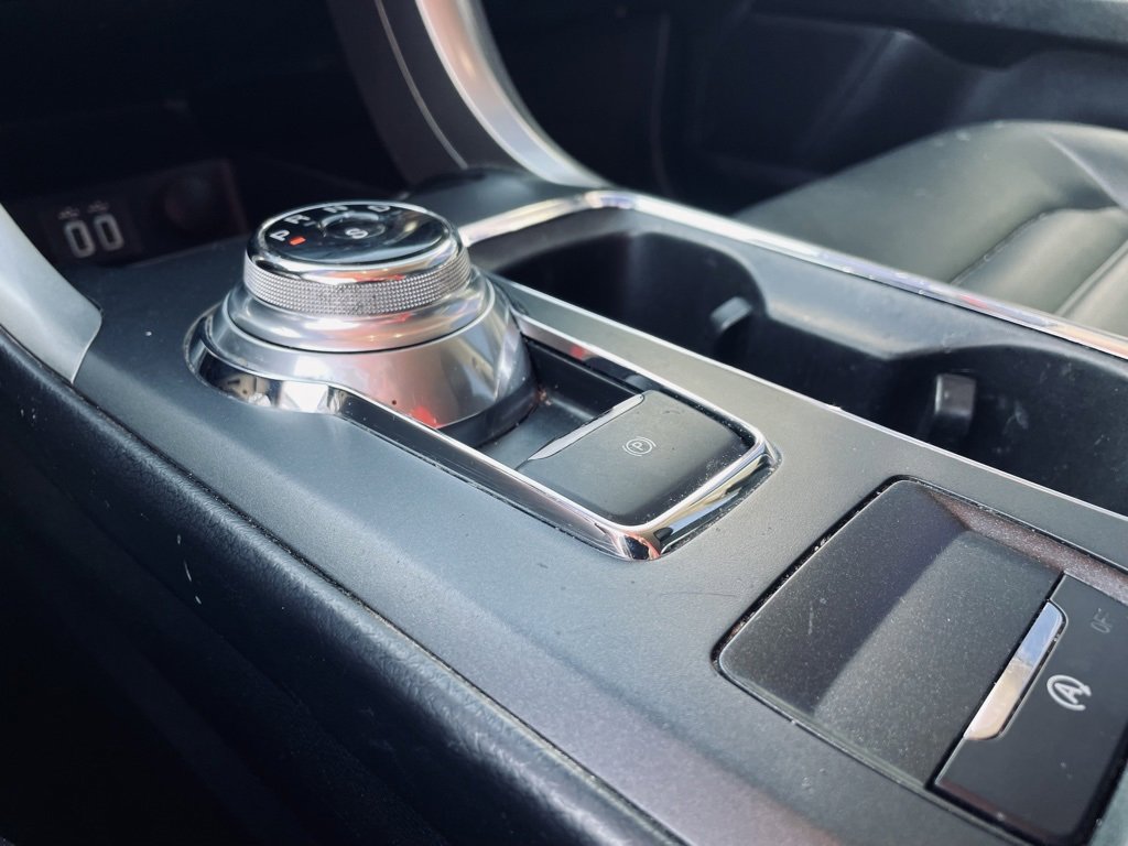 Used 2019 Ford Fusion SEL image 17