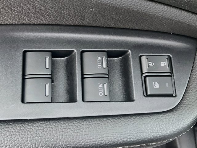 Used 2025 Honda Passport EX-L image 12
