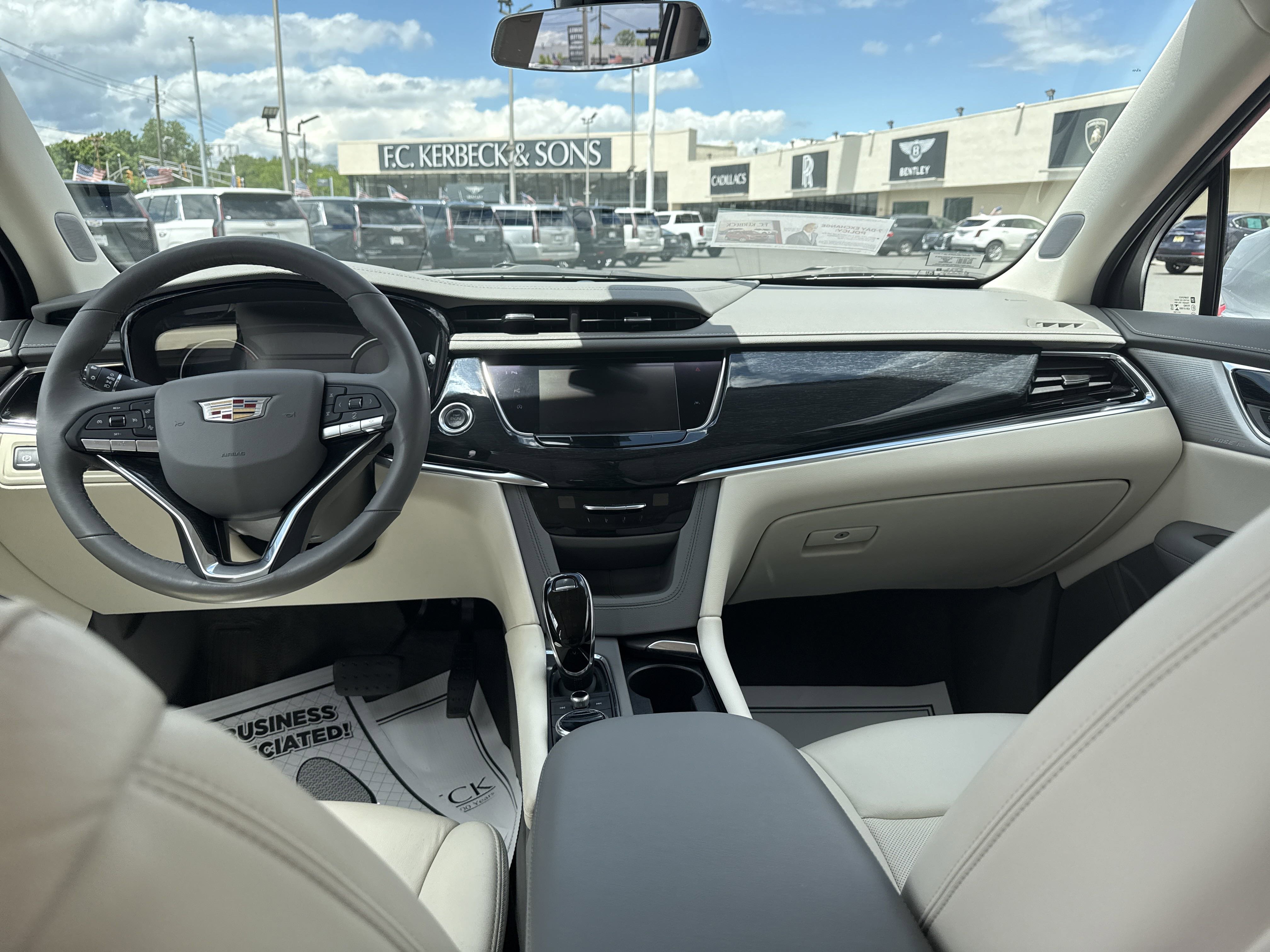 Used 2020 Cadillac XT6 Premium Luxury image 26