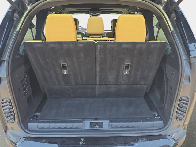Certified 2024 Land Rover Discovery Dynamic SE AWD/4WD image 14