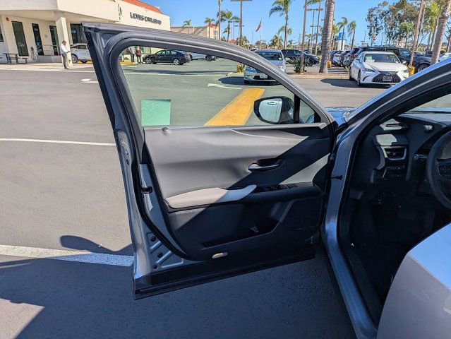 Used 2024 Lexus UX 250h FWD w/ Premium Package image 13