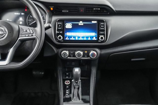 Used 2023 Nissan Kicks SV image 14