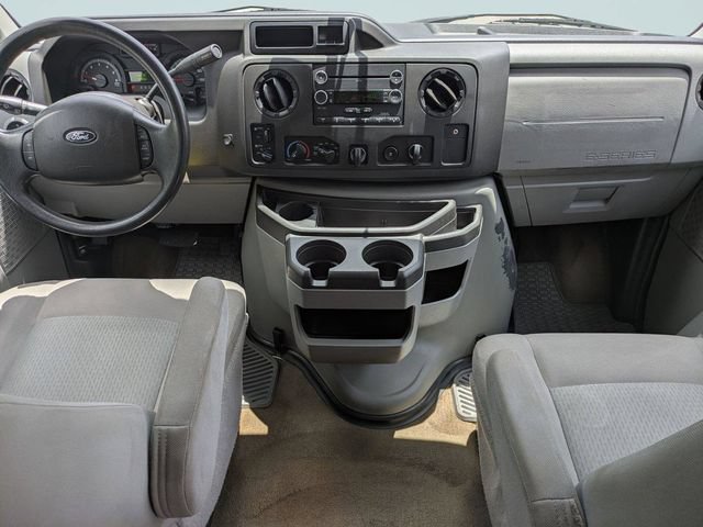 Used 2014 Ford E-350 and Econoline 350 XLT RWD image 16