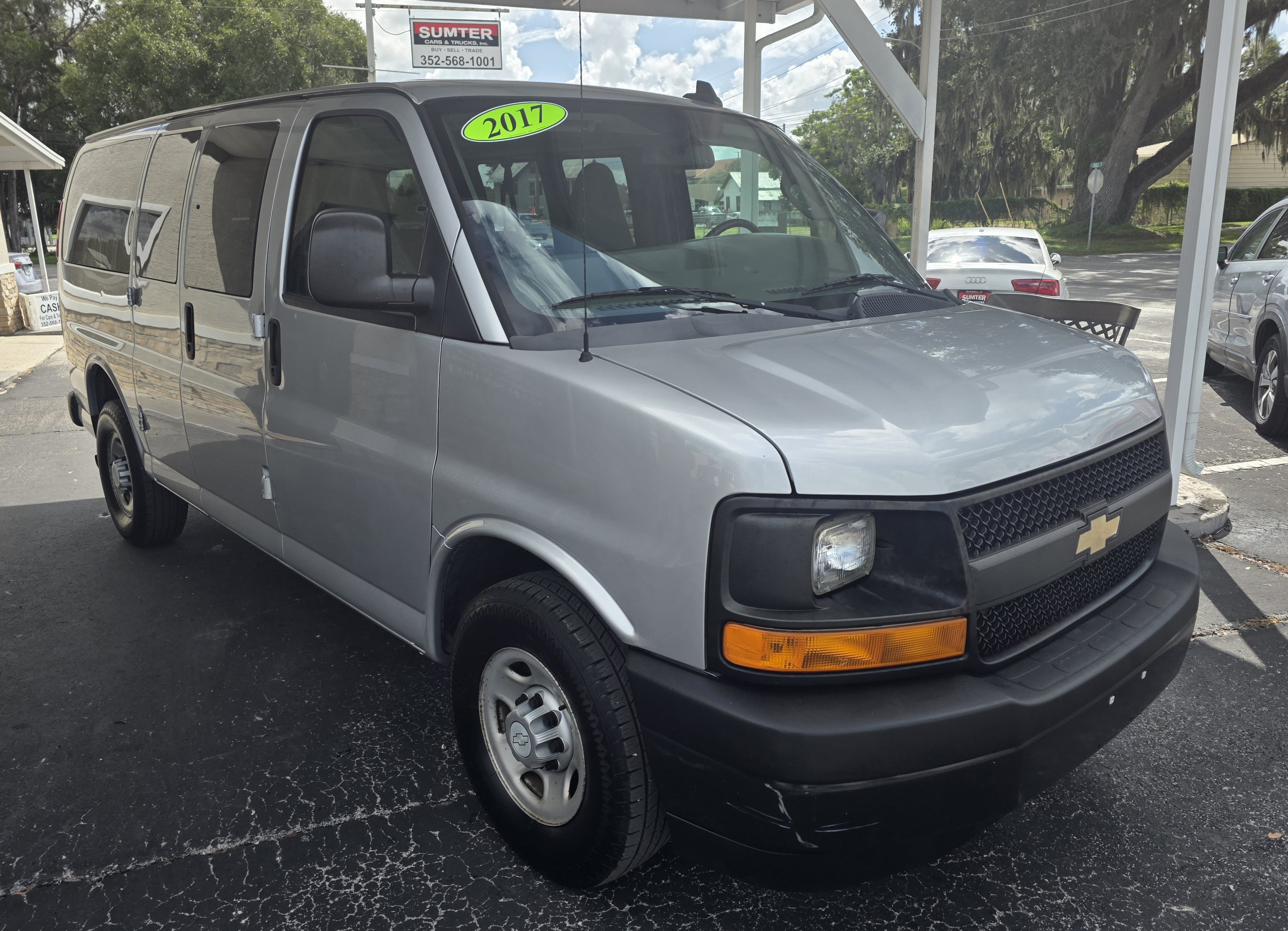 Used 2017 Chevrolet Express 2500 LS RWD image 9