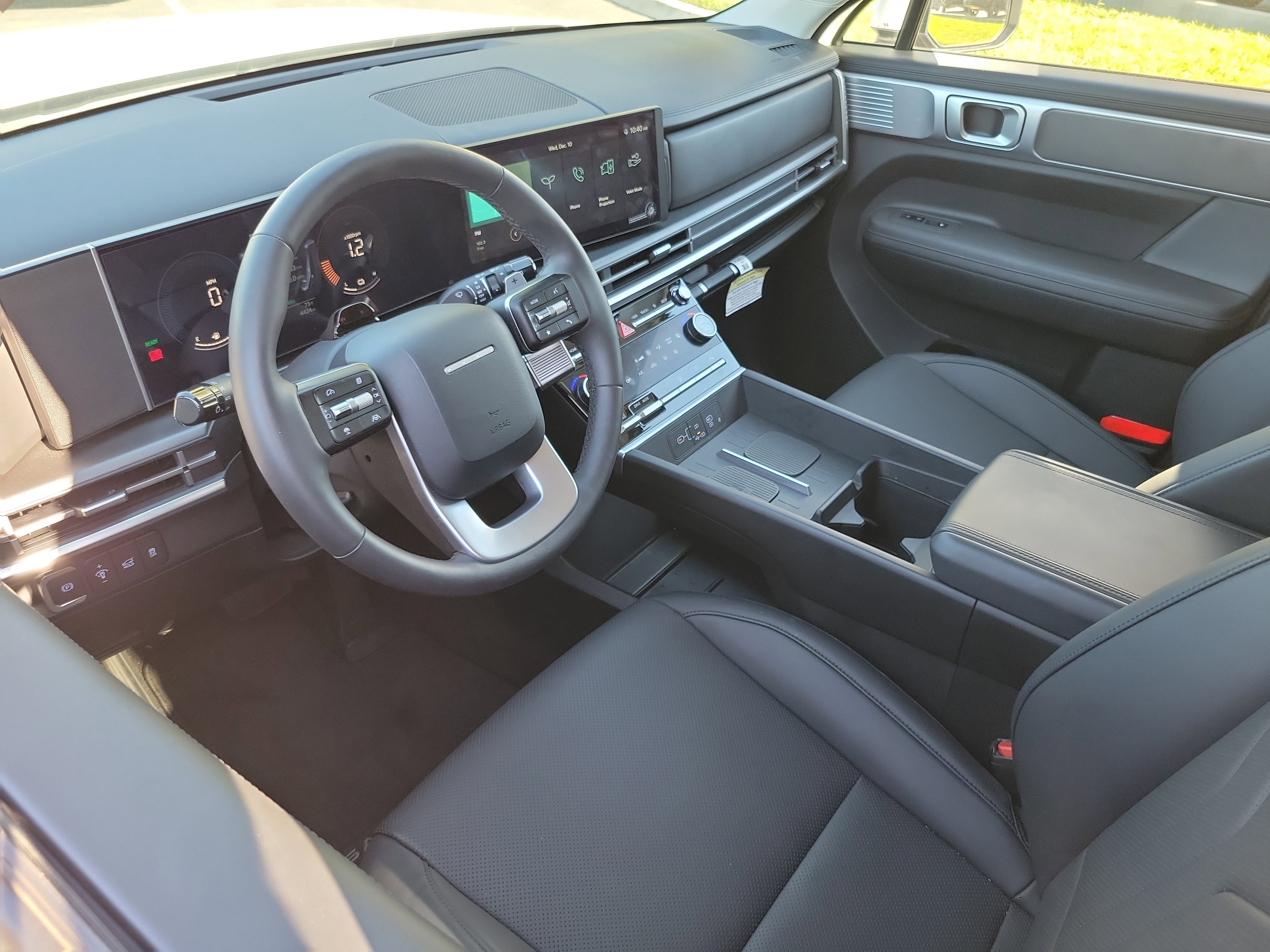 Certified 2025 Hyundai Santa Fe SEL image 5