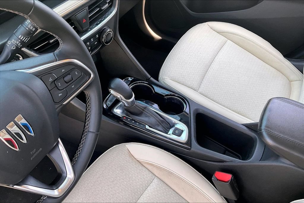 Used 2025 Buick Encore GX Preferred FWD image 17