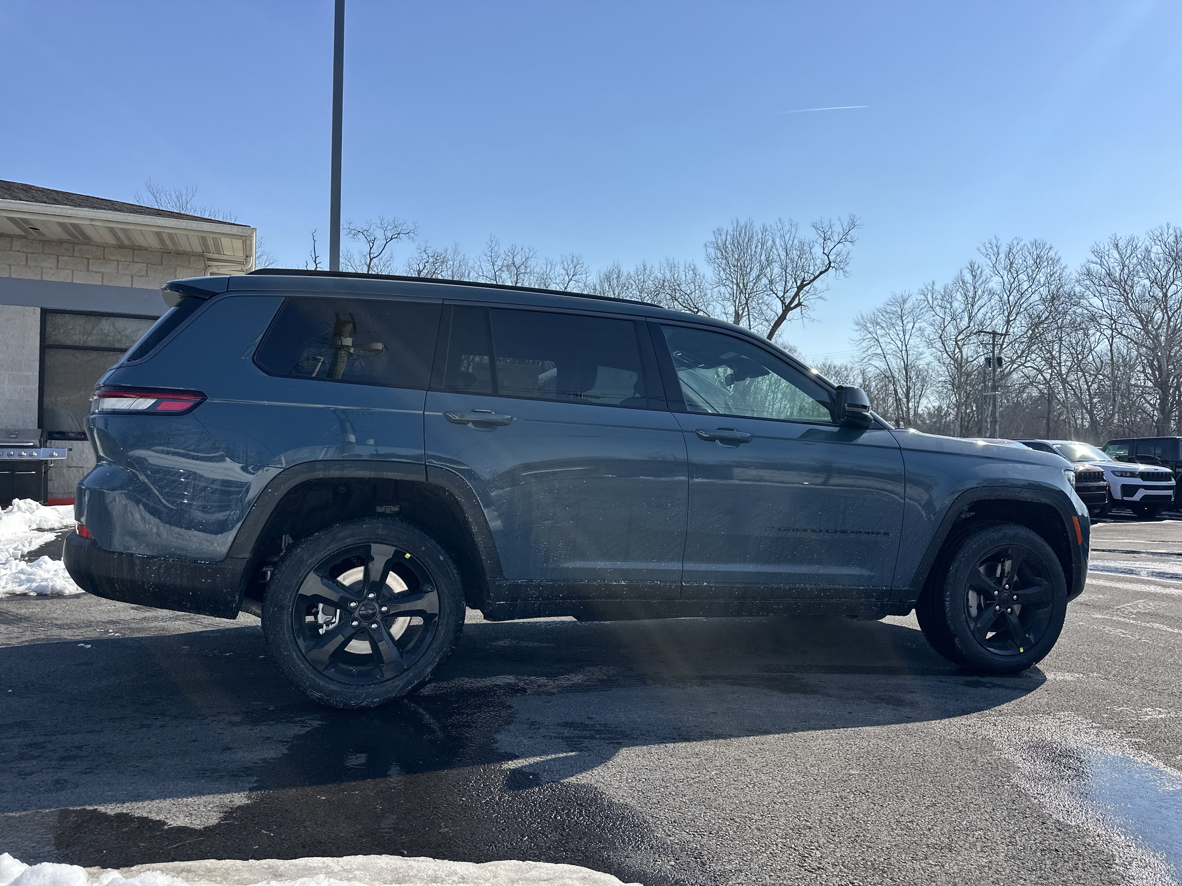 New 2026 Jeep Grand Cherokee L Limited w/ Limited Altitude Package image 18