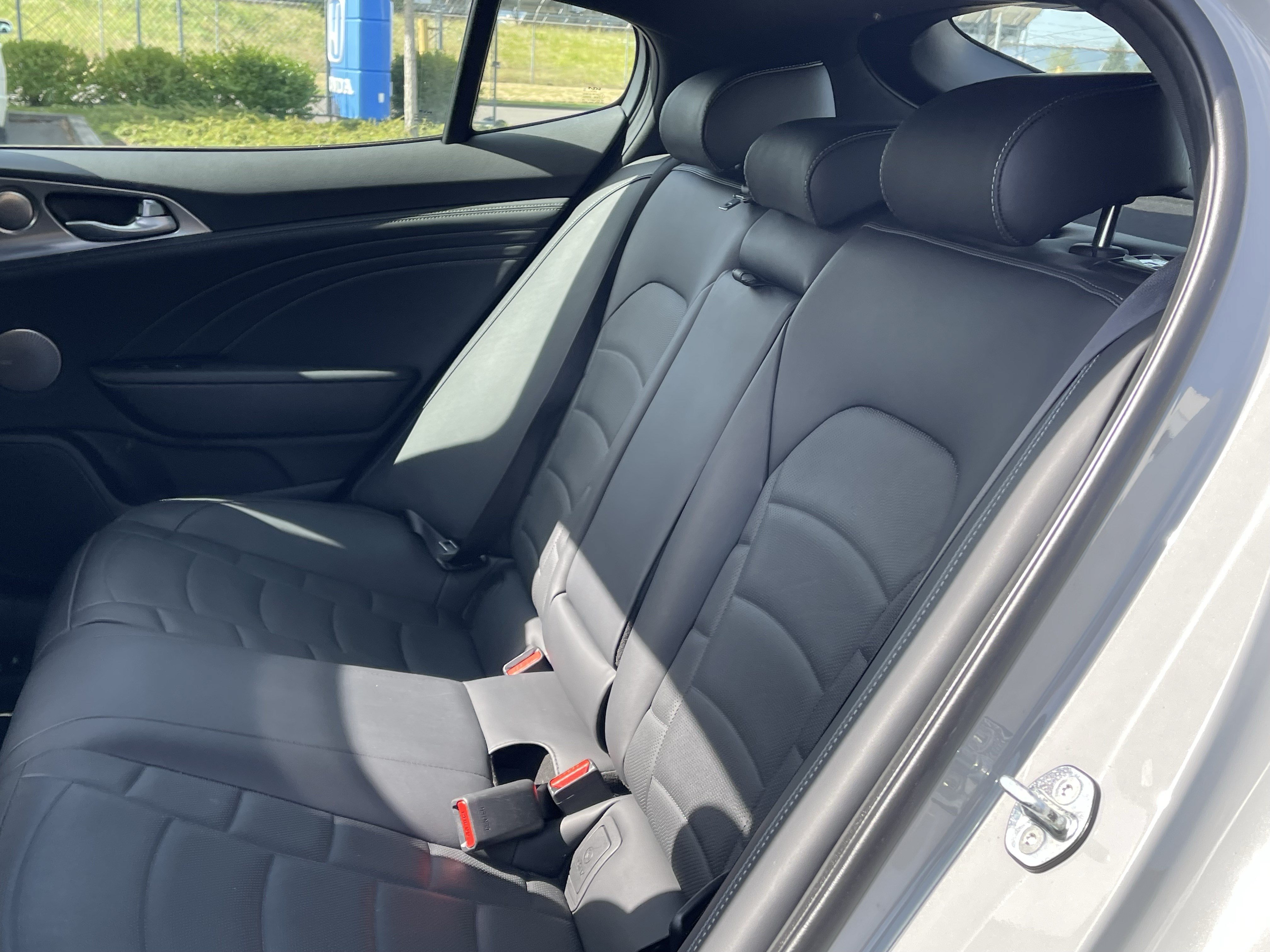 Used 2022 Kia Stinger GT2 AWD/4WD image 15
