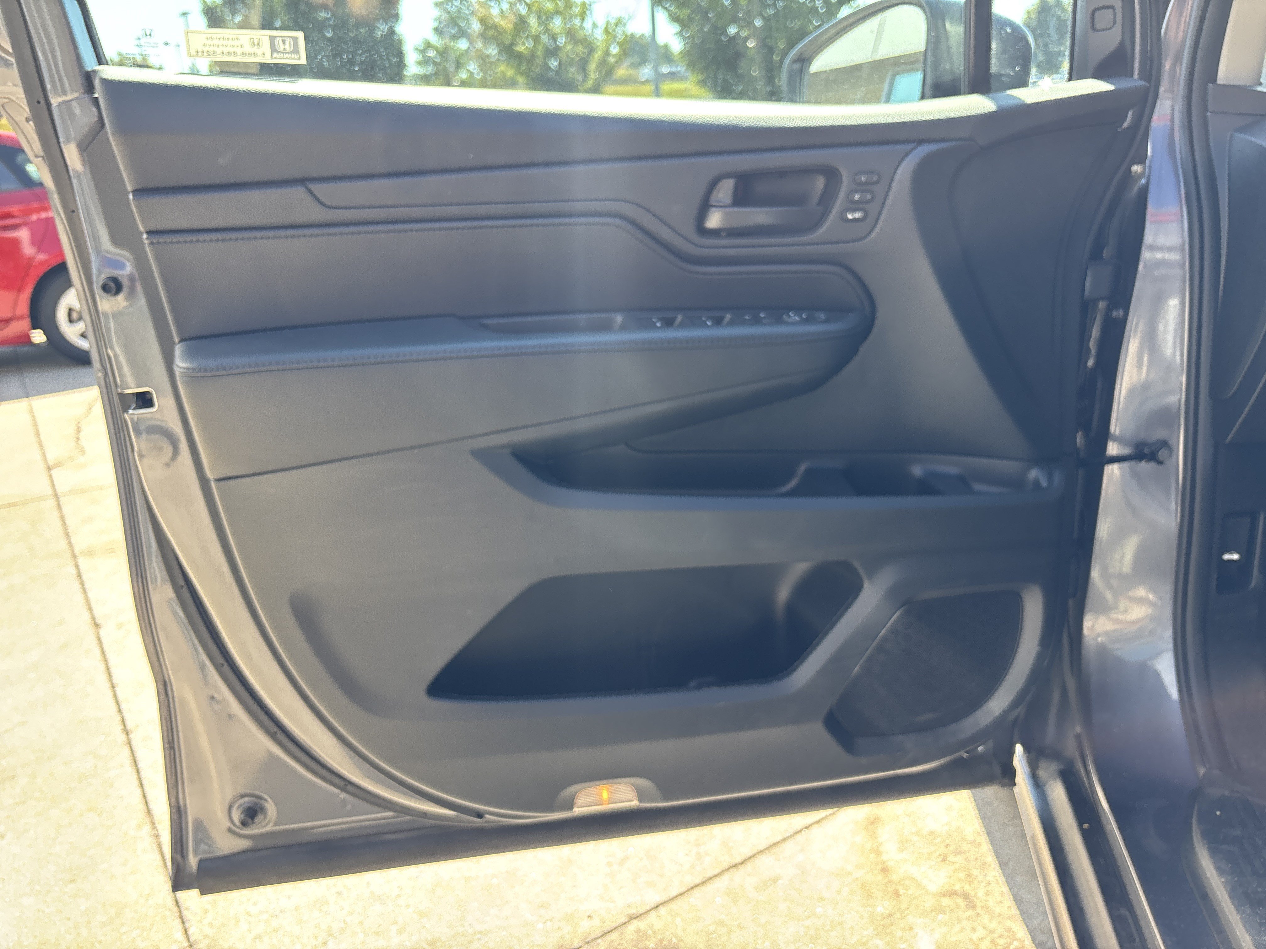 Used 2025 Honda Odyssey EX-L image 13