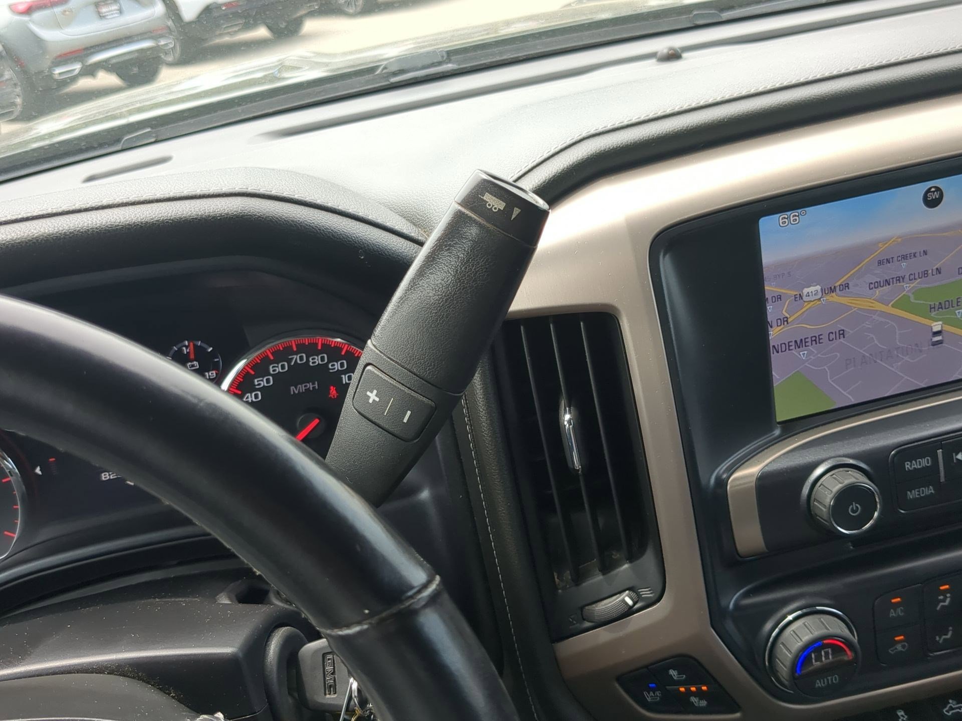 Used 2015 GMC Sierra 1500 Denali w/ Driver Alert Package AWD/4WD image 18