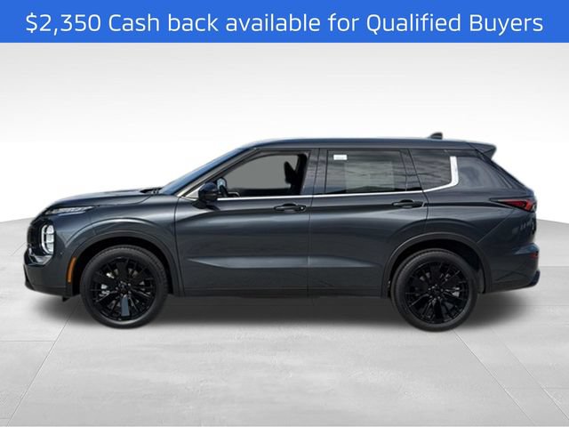 New 2026 Mitsubishi Outlander LE FWD image 2