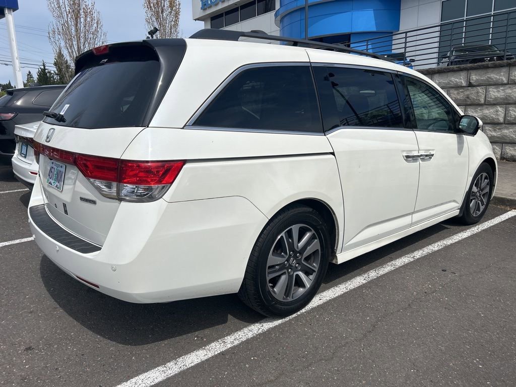 Used 2015 Honda Odyssey Touring image 4