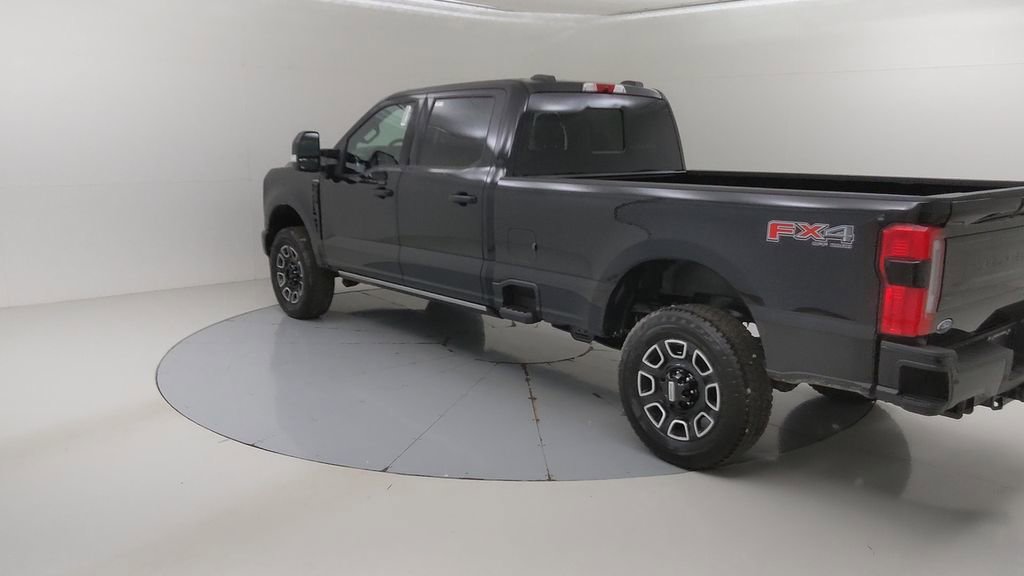 New 2025 Ford F350 Platinum w/ FX4 Off-Road Package image 17