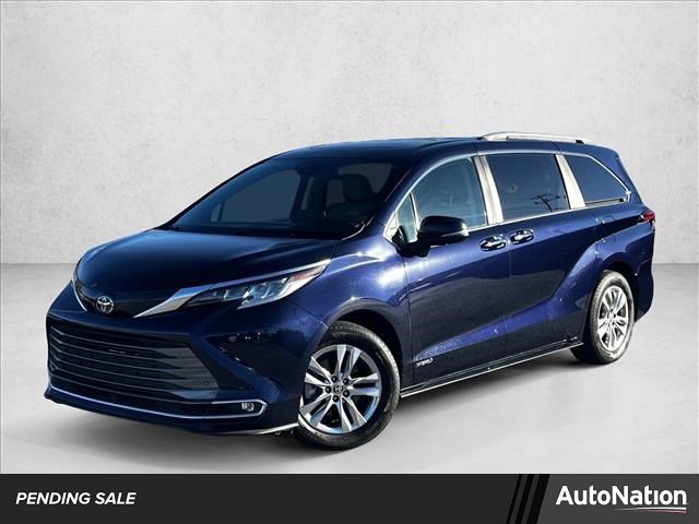 Used 2021 Toyota Sienna Limited image 1