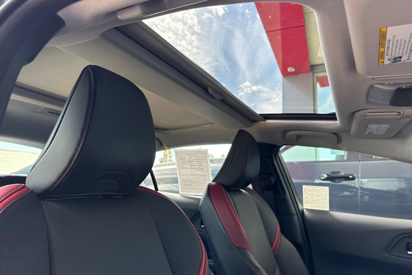 Used 2023 Toyota Prius Prime Premium FWD image 21