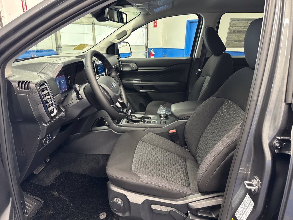 New 2026 Ford Ranger XLT w/ Black Appearance Package AWD/4WD image 10
