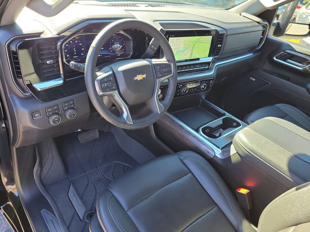 Certified 2025 Chevrolet Silverado 2500 LTZ w/ LTZ Convenience Package AWD/4WD image 24