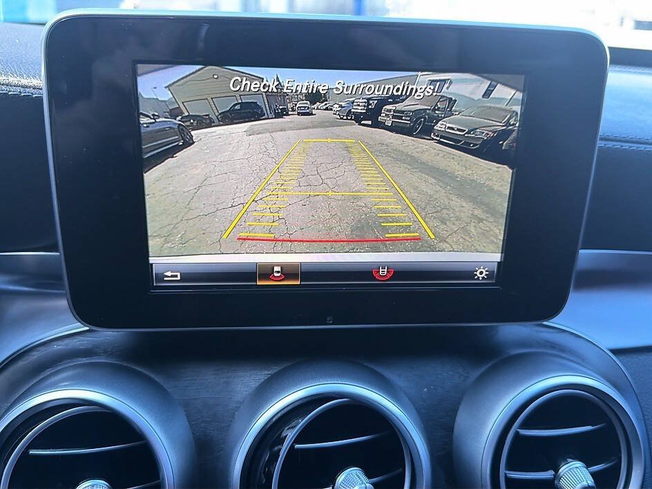 Used 2017 Mercedes-Benz C 300 Sedan image 9
