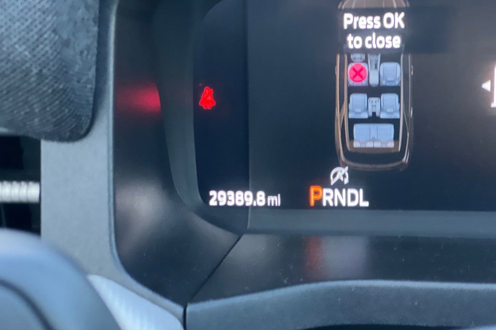 Used 2025 Ford Explorer Active AWD/4WD image 24