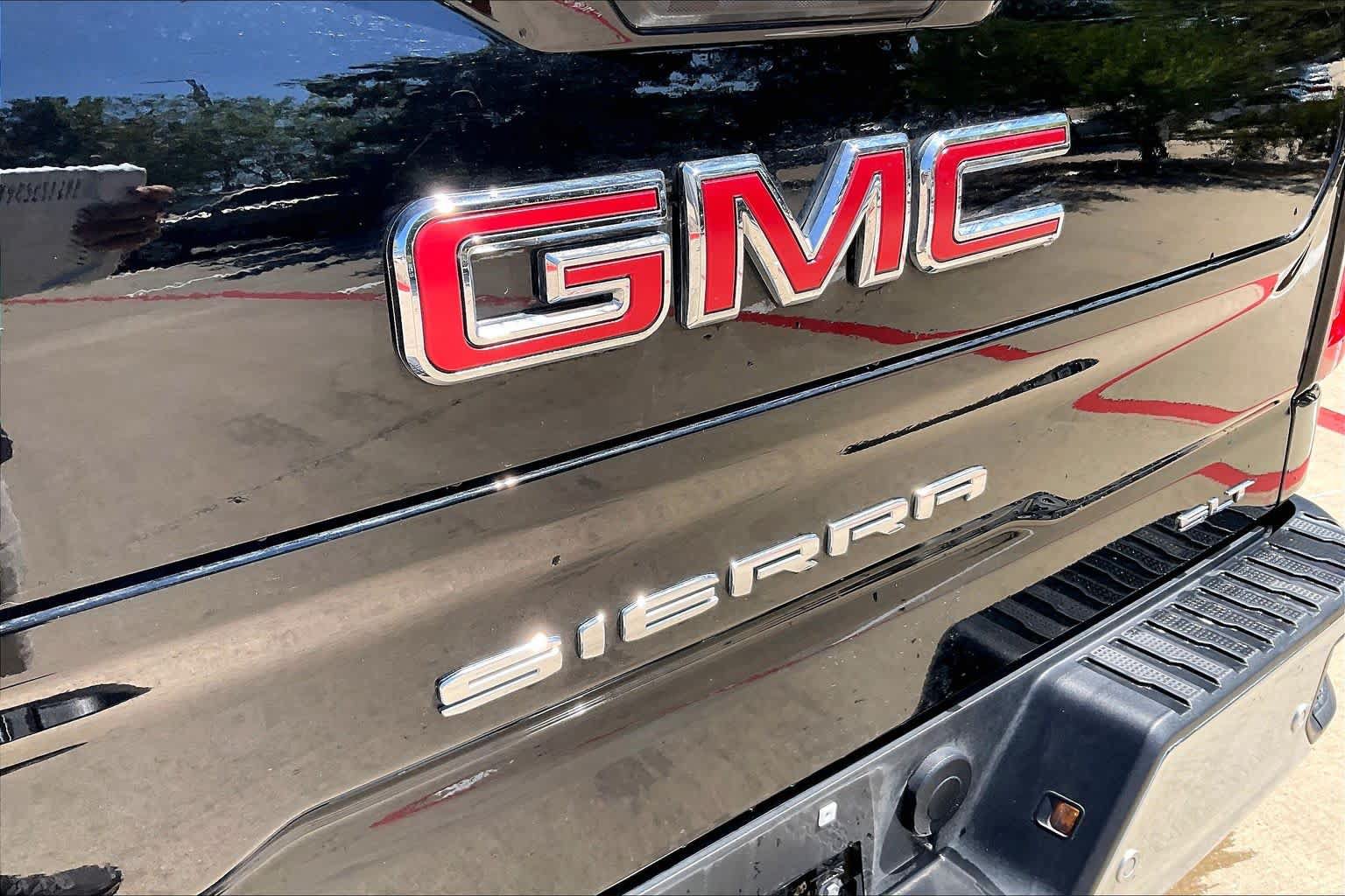 Used 2026 GMC Sierra 1500 SLT AWD/4WD image 31