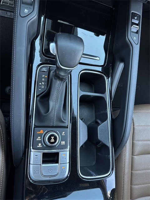 Used 2022 Kia Telluride SX w/ SX Prestige Package image 25