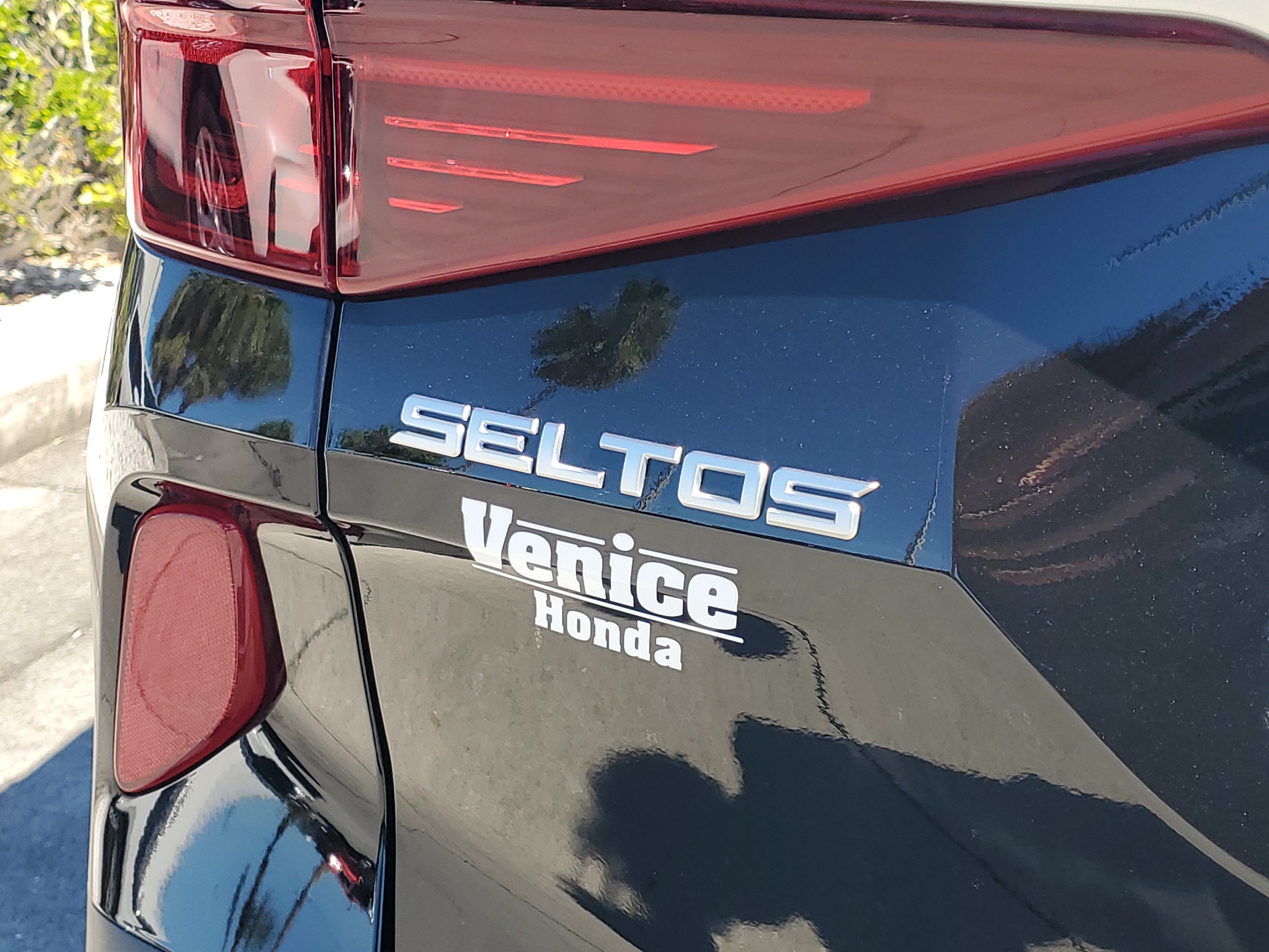 Used 2023 Kia Seltos Nightfall Edition AWD/4WD image 12