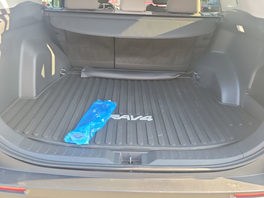 Certified 2025 Toyota RAV4 XLE image 29