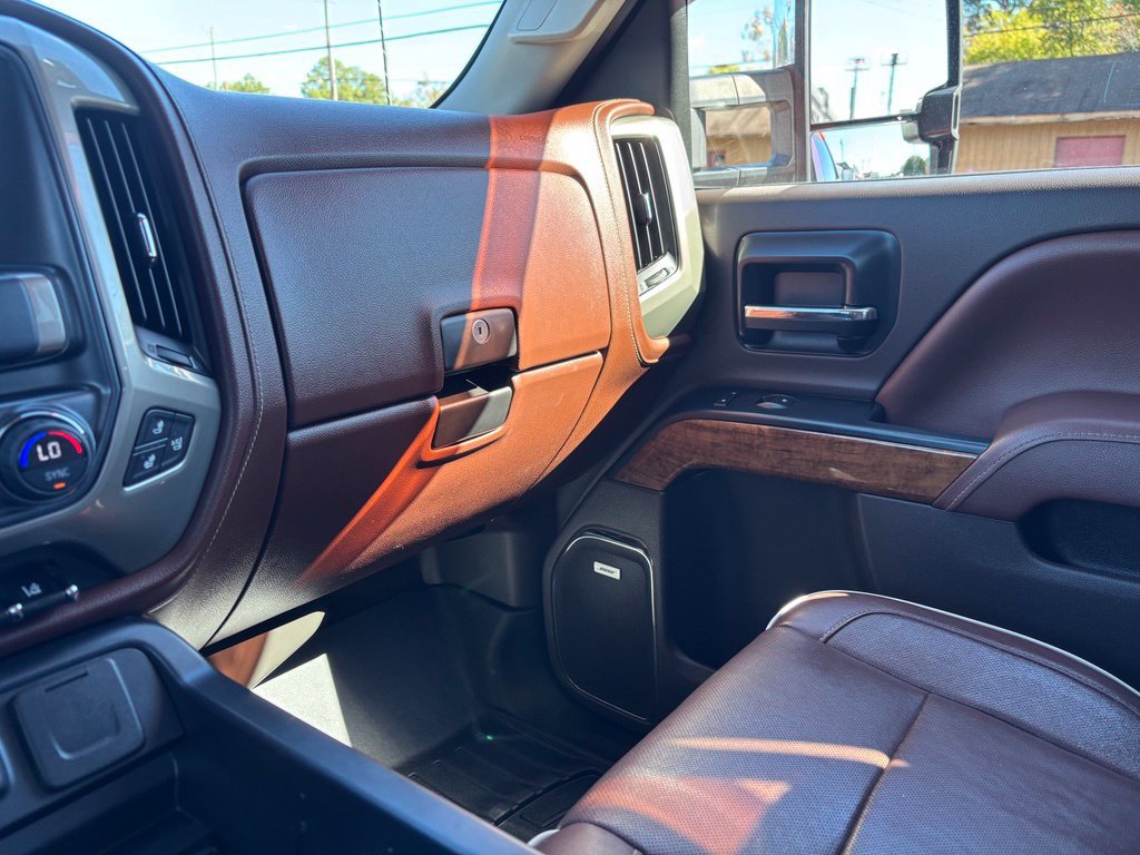 Used 2014 Chevrolet Silverado 1500 High Country w/ High Country Premium Package AWD/4WD image 32