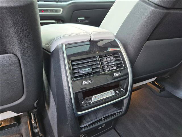 Certified 2024 BMW X7 xDrive40i w/ M Sport Package AWD/4WD image 18