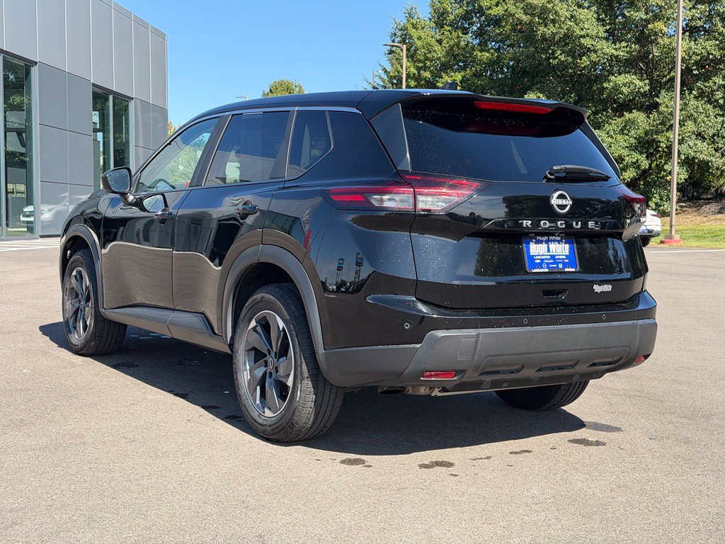 Used 2025 Nissan Rogue SV FWD image 4