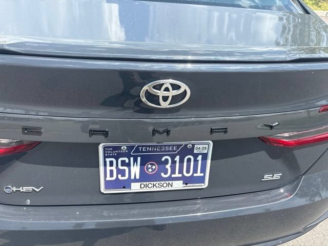 Used 2025 Toyota Camry SE FWD image 14