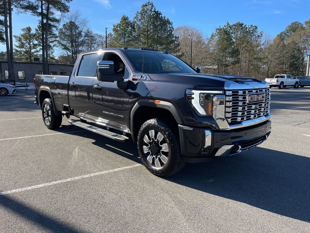 Used 2025 GMC Sierra 3500 Denali w/ Denali Reserve Package image 4