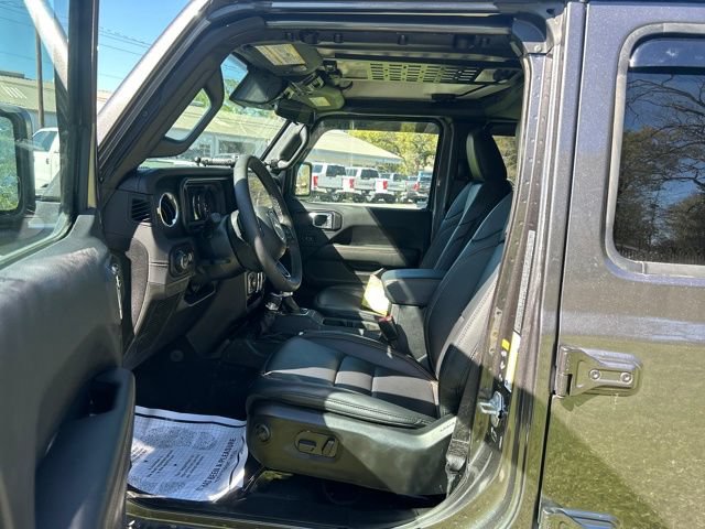 Used 2025 Jeep Gladiator Sport AWD/4WD image 9