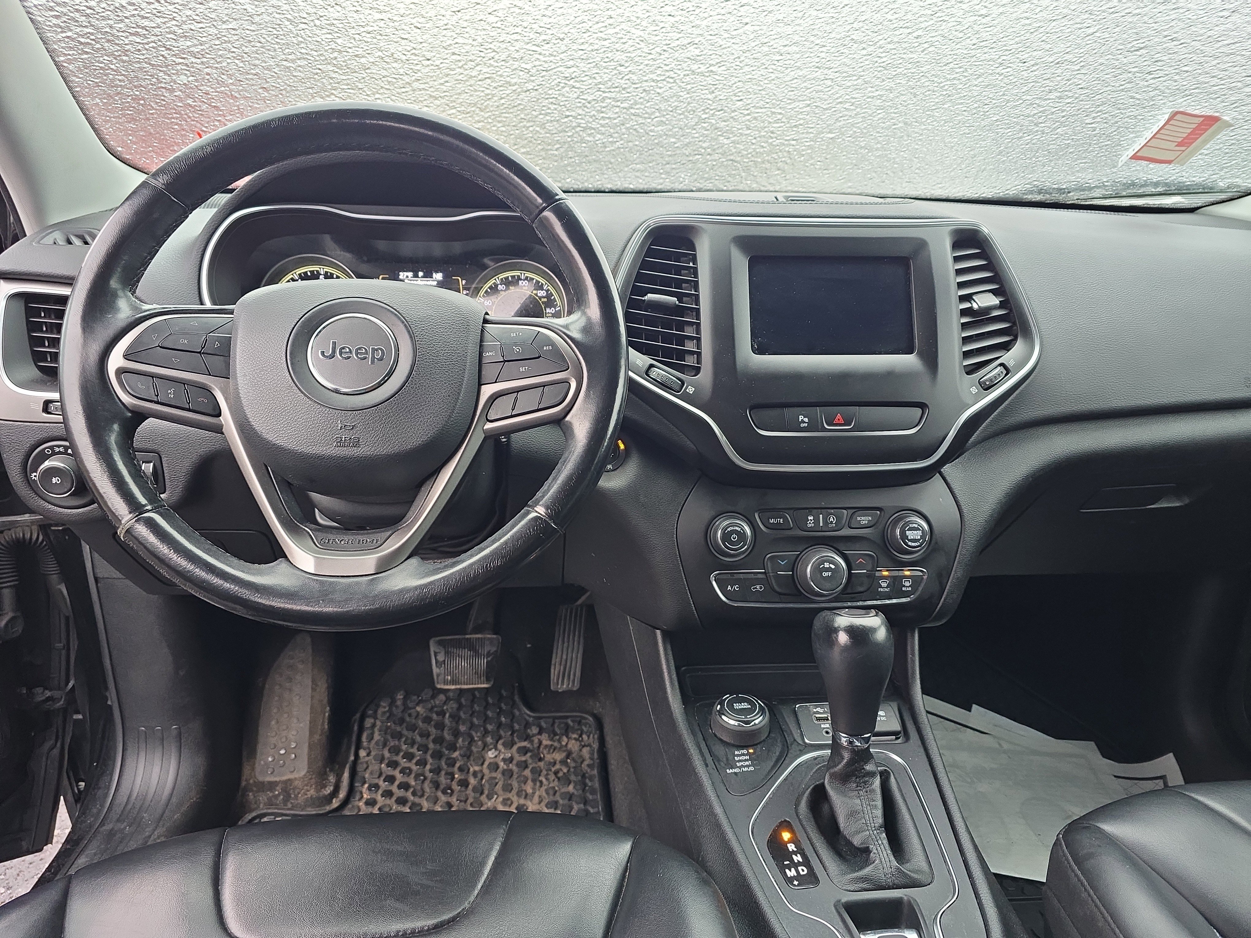 Used 2020 Jeep Cherokee Latitude Plus w/ Cold Weather Group image 15