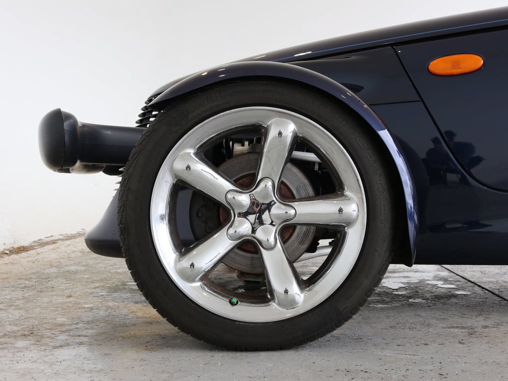 Used 2001 Chrysler Prowler RWD image 25