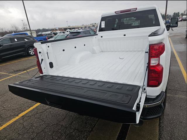 Used 2024 Chevrolet Silverado 2500 LT w/ Convenience Package image 14