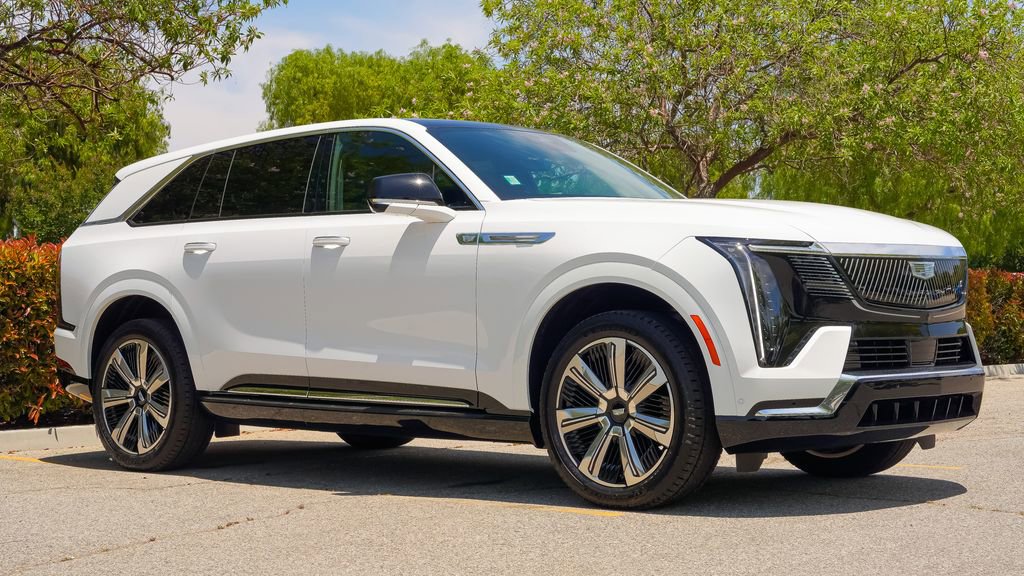 New 2025 Cadillac Escalade IQ Luxury 2 image 7