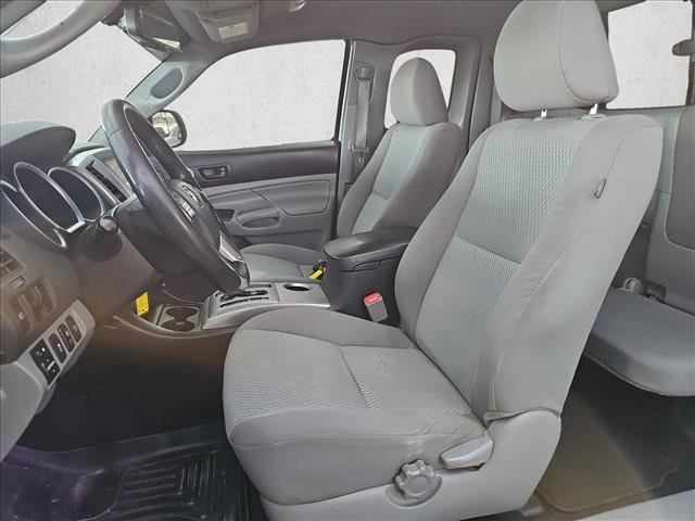 Used 2013 Toyota Tacoma 4x4 Access Cab V6 w/ SR5 Pkg image 10