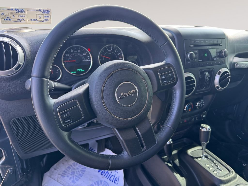 Used 2017 Jeep Wrangler Unlimited Sahara image 12