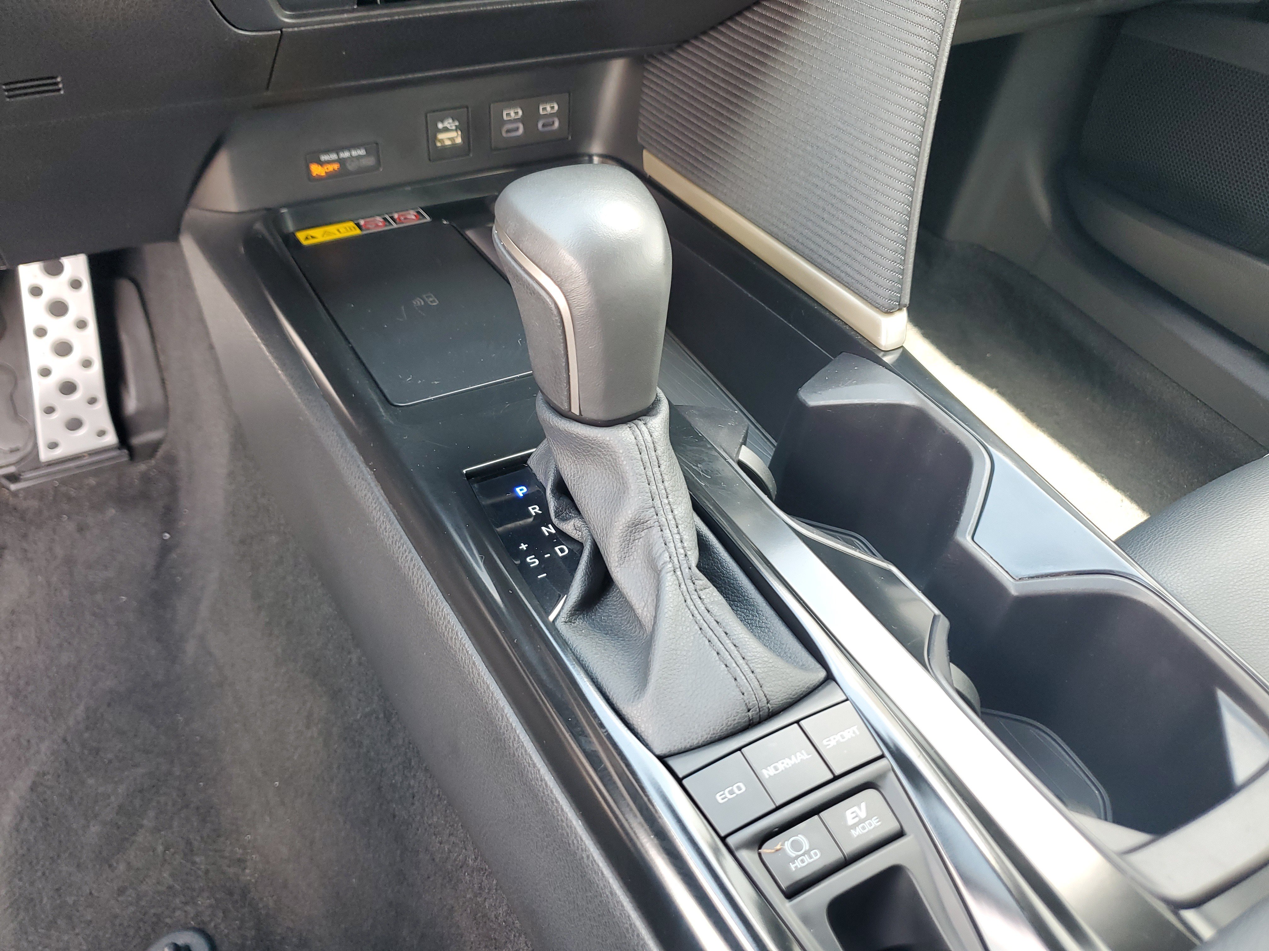 Used 2025 Toyota Camry SE FWD image 22