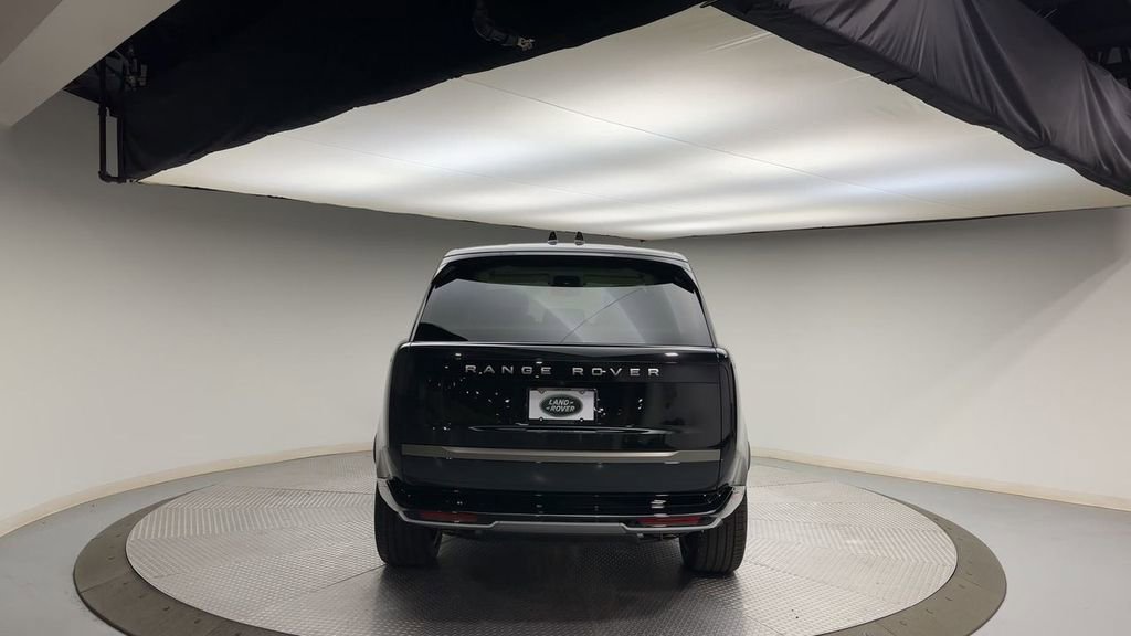 Certified 2025 Land Rover Range Rover Autobiography image 7