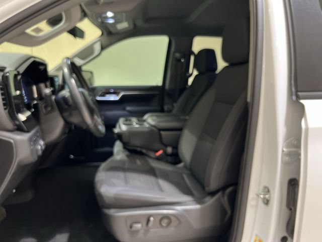 Used 2022 Chevrolet Silverado 1500 RST w/ Z71 Off-Road Package AWD/4WD image 18