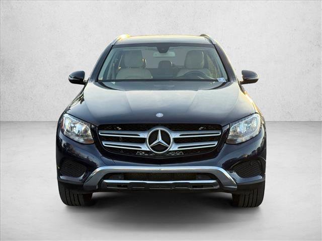 Used 2017 Mercedes-Benz GLC 300 4MATIC image 2